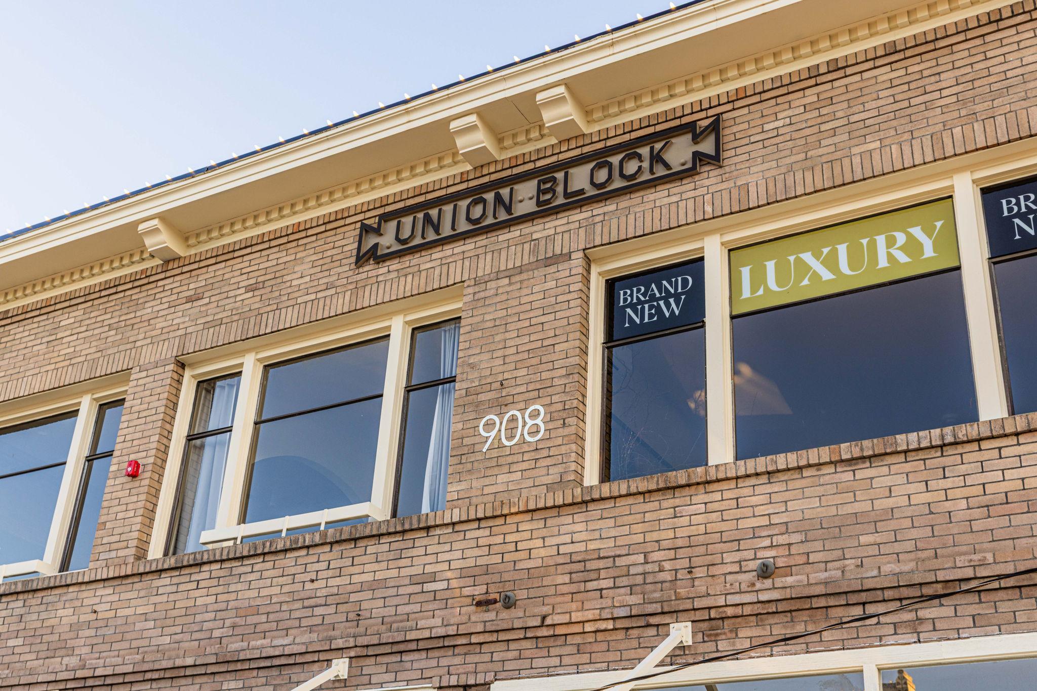 Exterior — Photo 1