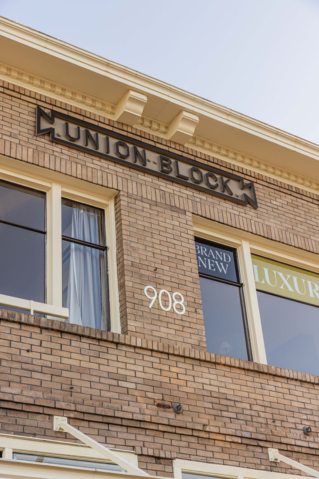 Exterior — Photo 6